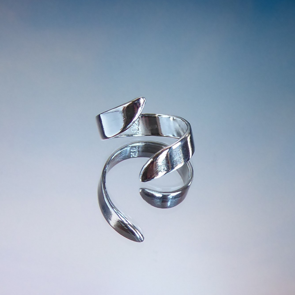 925 Sterling Silver statement Ring, Swirl shaped, open and adjustable.