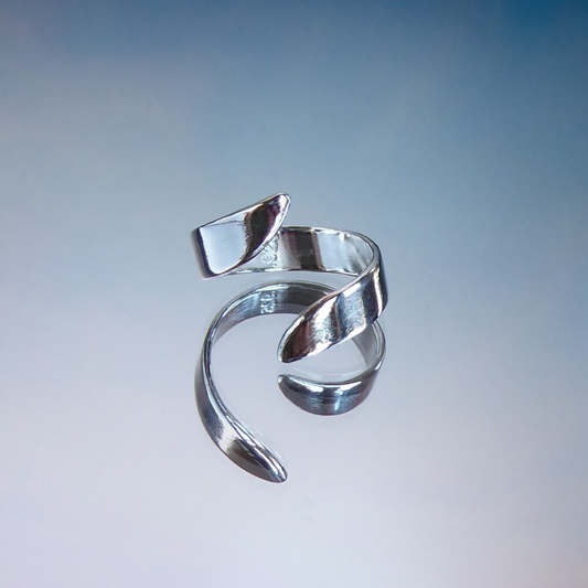 925 Sterling Silver statement Ring, Swirl shaped, open and adjustable. 